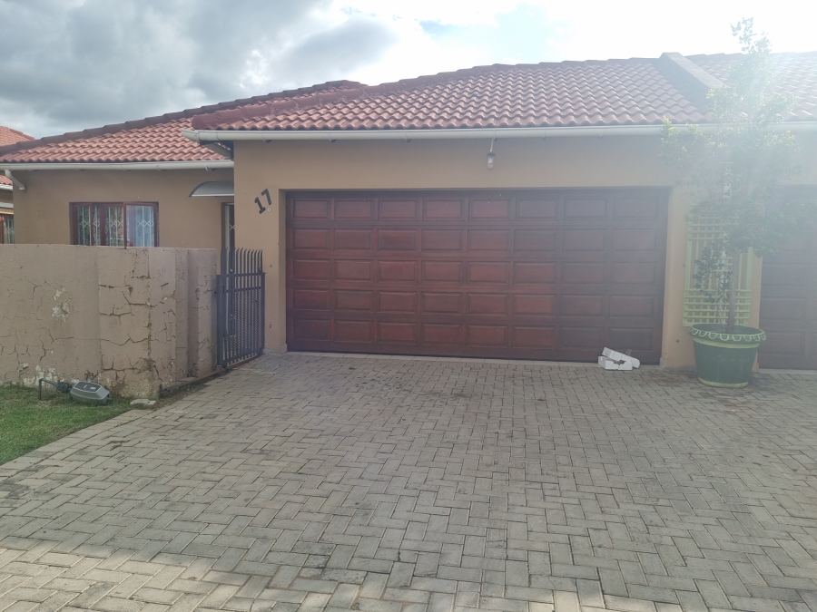 3 Bedroom Property for Sale in Waterval East North West